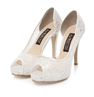 ｜婚禮｜ 婚鞋選擇：Jimmy Choo, Manolo Blahnik, Badgley, RV鞋