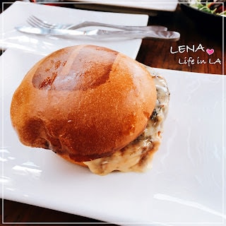 ｜美食-LA｜ UMAMI  取名自日本”うまみ”的漢堡店 @Anaheim Packing House