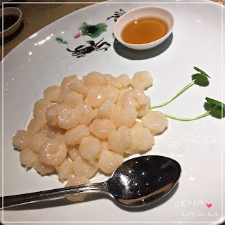 ｜上海美食｜ 上海魔都．秋季必吃大閘蟹．成隆行蟹王府